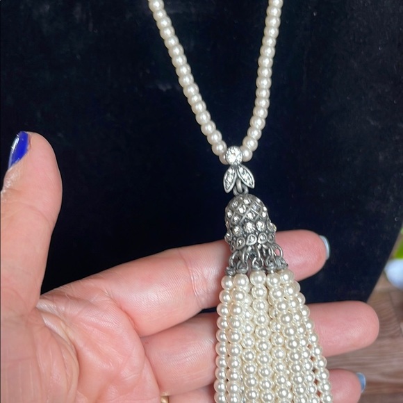 Cream Minimalist Necklace with Circular Pendant - Picture 2 of 5